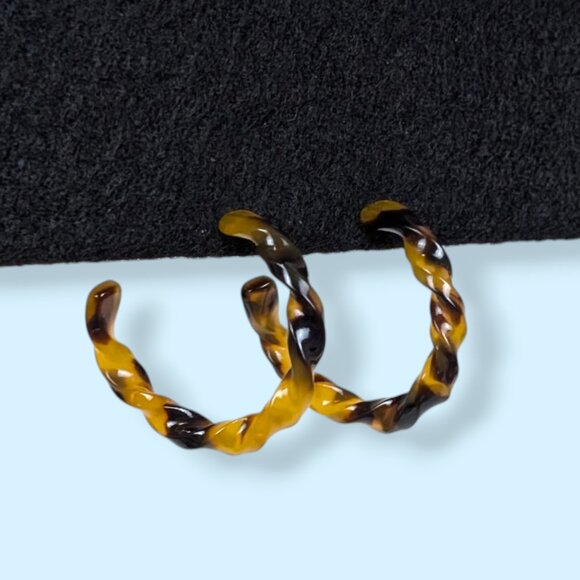 (2/$20) V. Faux Tortoiseshell Twisted Open Hoop Earrings - Picture 2 of 5